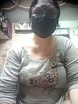 thehotlady online show from February 24, 2026, 7:01 pm