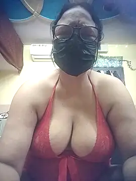 Snapshot of thehotlady chatting on June 6, 2026, 3:11 am thehotlady online show from June 6, 2026, 3:11 am