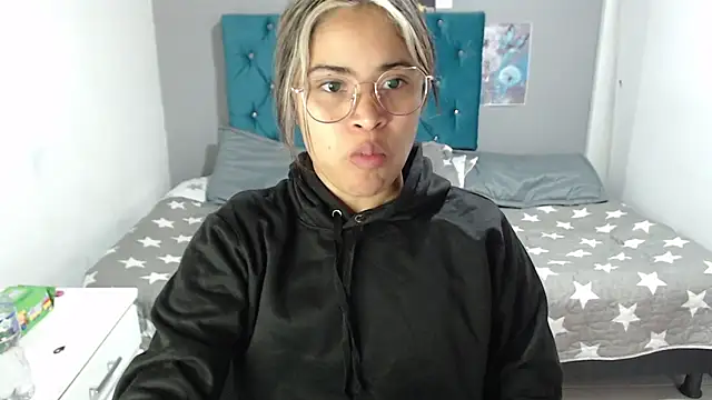 mia sexgirl online show from April 16, 2026, 12:17 pm