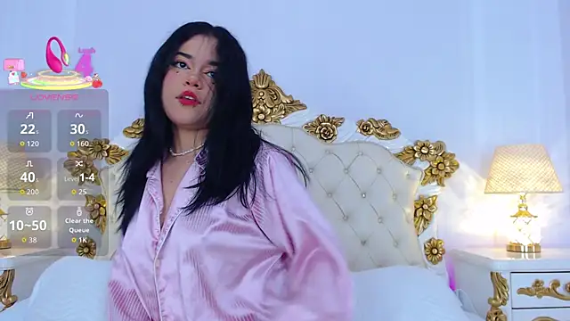 AryCorinne online show from October 12, 2025, 3:05 am