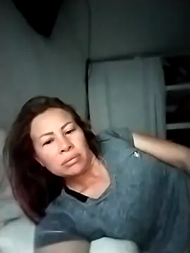 LaraCaliente online show from January 11, 2026, 10:48 pm