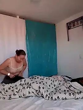 LaraCaliente online show from February 27, 2026, 12:05 pm