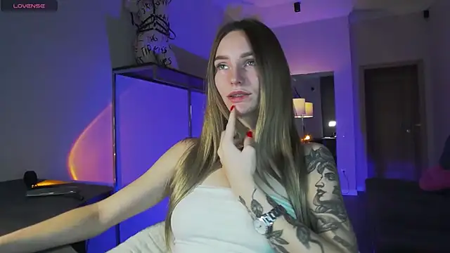 Melloudy online show from November 10, 2025, 6:56 am