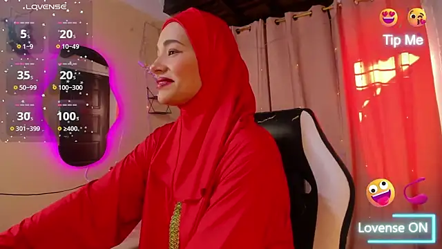 Snapshot of ShanaJamil chatting on October 6, 2025, 12:02 pm ShanaJamil online show from October 6, 2025, 12:02 pm