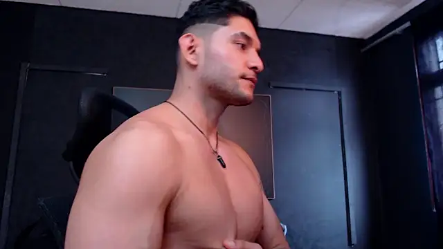 Snapshot of RichardMilleer chatting on March 27, 2026, 4:40 pm RichardMilleer online show from March 27, 2026, 4:40 pm