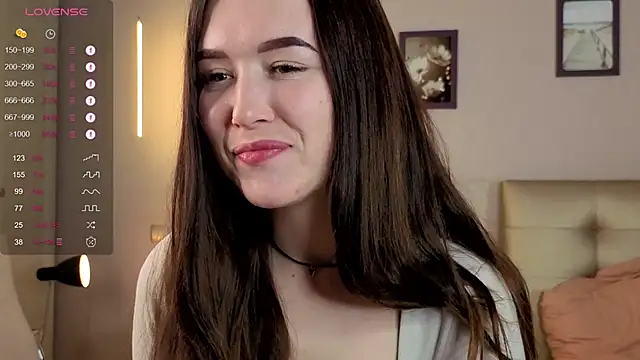 Snapshot of AlinaOrf chatting on October 6, 2025, 3:42 pm AlinaOrf online show from October 6, 2025, 3:42 pm
