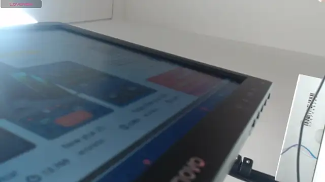 MayaScott11 online show from November 24, 2025, 7:24 pm