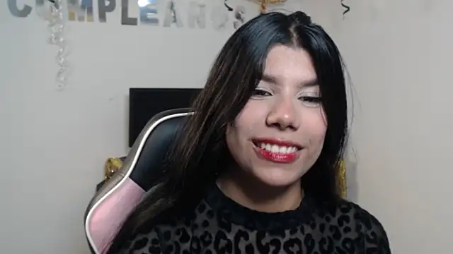 Snapshot of MayaScott11 chatting on April 28, 2026, 6:13 pm MayaScott11 online show from April 28, 2026, 6:13 pm