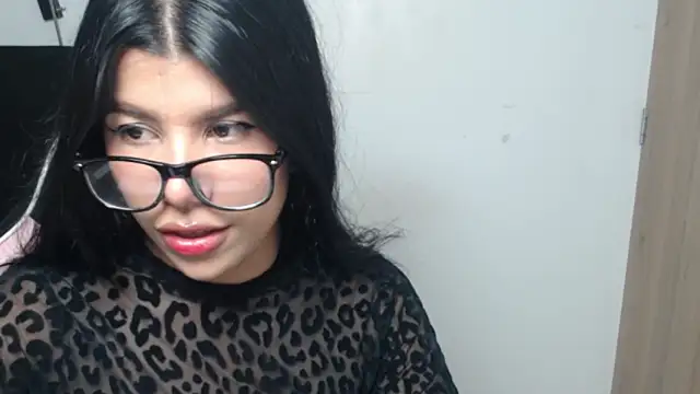 Snapshot of MayaScott11 chatting on May 15, 2026, 9:27 am MayaScott11 online show from May 15, 2026, 9:27 am