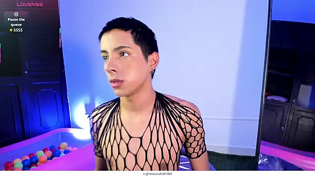 Snapshot of EstivenSallas chatting on September 16, 2025, 7:48 pm EstivenSallas online show from September 16, 2025, 7:48 pm