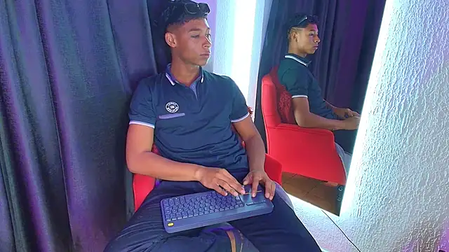 CoffeNaughty nom online show from September 18, 2025, 4:25 am