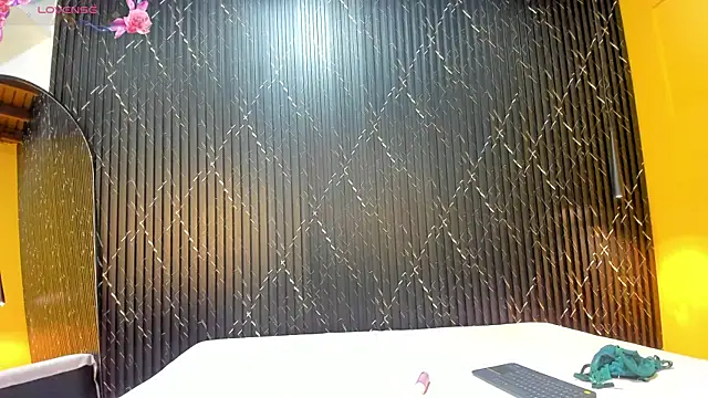 Miss Ariaa online show from September 19, 2025, 11:44 am