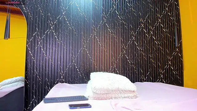 Miss Ariaa online show from October 3, 2025, 11:29 am