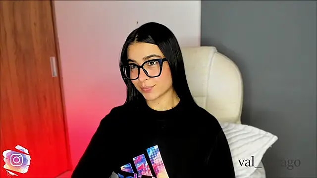 val varago online show from September 20, 2025, 4:24 am