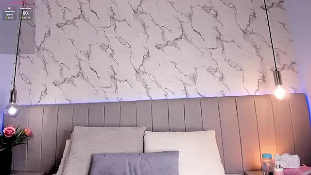 Amber Santana online show from November 26, 2025, 9:27 pm