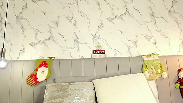 Amber Santana online show from December 16, 2025, 11:10 pm