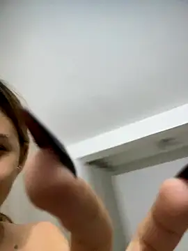 coupleyys online show from November 9, 2025, 2:10 am