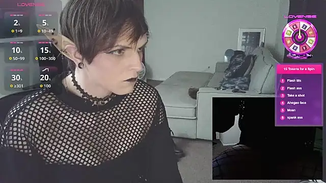 Snapshot of EnbyGamerChick chatting on September 21, 2025, 11:50 pm EnbyGamerChick online show from September 21, 2025, 11:50 pm