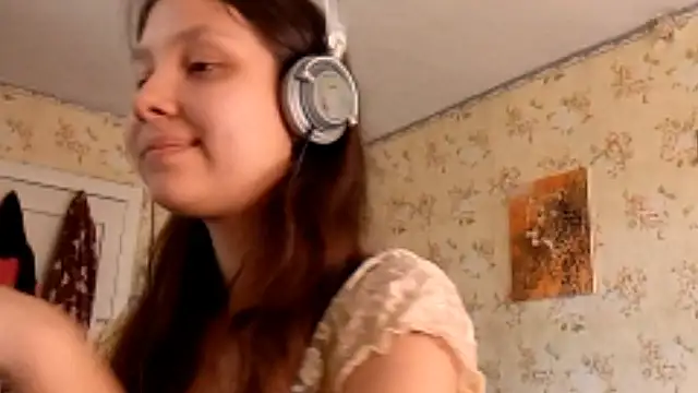 QutieDaSweet online show from September 21, 2025, 7:10 am