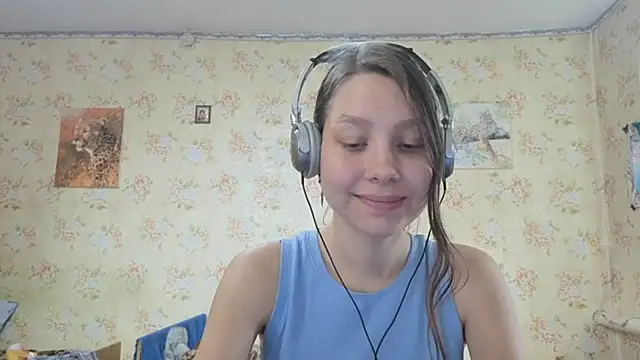 QutieDaSweet online show from October 5, 2025, 6:34 am