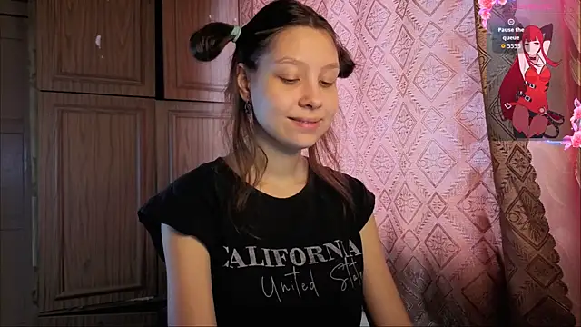 QutieDaSweet online show from December 14, 2025, 9:03 am