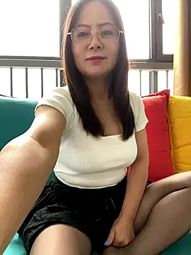 Snapshot of zhengzheng-102 chatting on September 18, 2025, 4:25 am zhengzheng-102 online show from September 18, 2025, 4:25 am