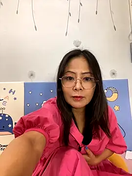 Snapshot of zhengzheng-102 chatting on September 23, 2025, 1:30 am zhengzheng-102 online show from September 23, 2025, 1:30 am