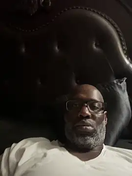 1HOEBOSS online show from March 4, 2026, 3:56 am