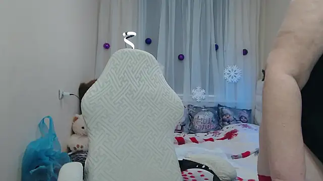 EmmaEllison online show from November 26, 2025, 7:20 am