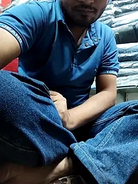 Snapshot of lil_saintdeath chatting on November 4, 2025, 6:34 am lil saintdeath online show from November 4, 2025, 6:34 am