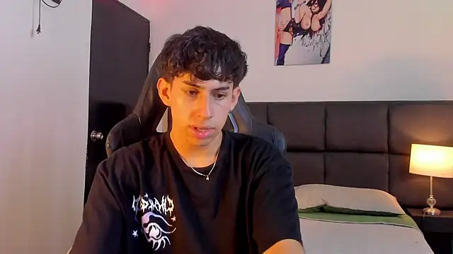 Aaron Spencer13 online show from September 19, 2025, 7:25 pm