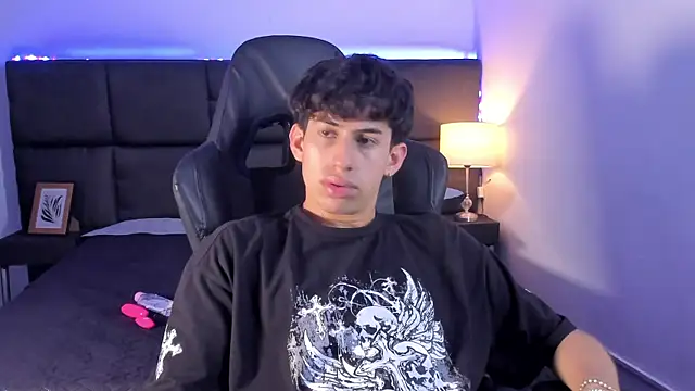 Aaron Spencer13 online show from October 1, 2025, 6:36 pm