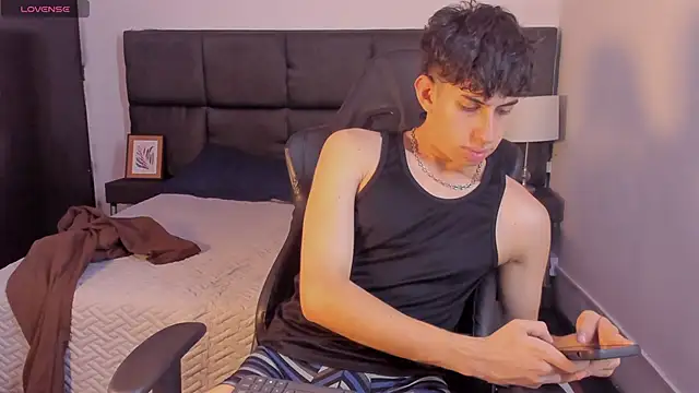 Aaron Spencer13 online show from October 23, 2025, 7:56 pm