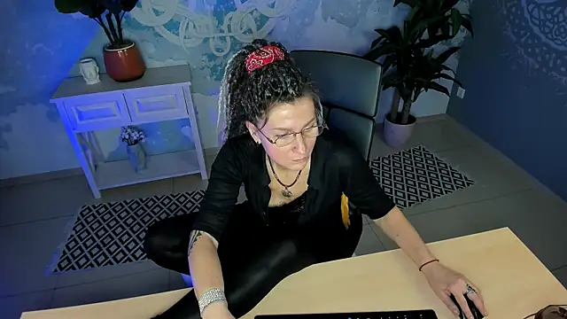 UmaSpace online show from November 21, 2025, 5:06 am