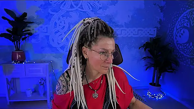 Snapshot of UmaSpace chatting on May 12, 2026, 5:15 am UmaSpace online show from May 12, 2026, 5:15 am