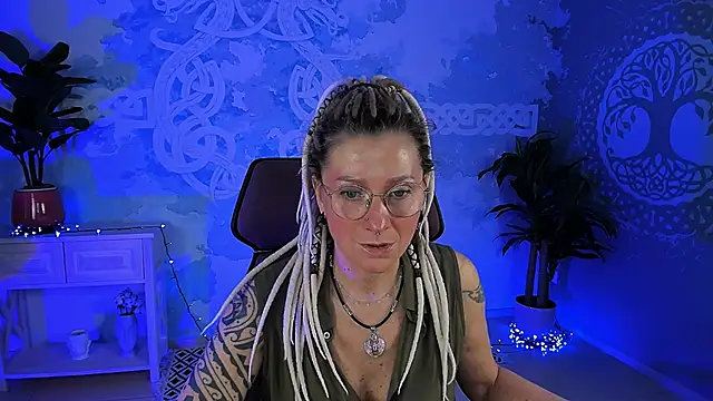 Snapshot of UmaSpace chatting on May 13, 2026, 5:05 am UmaSpace online show from May 13, 2026, 5:05 am