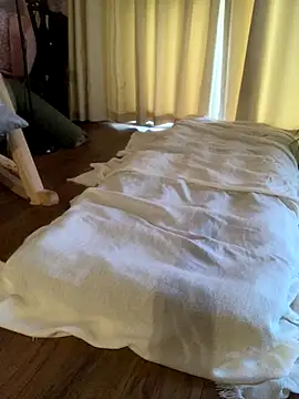 Mia Winters online show from November 22, 2025, 4:06 pm