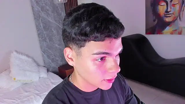 james jonnes online show from September 24, 2025, 7:50 pm