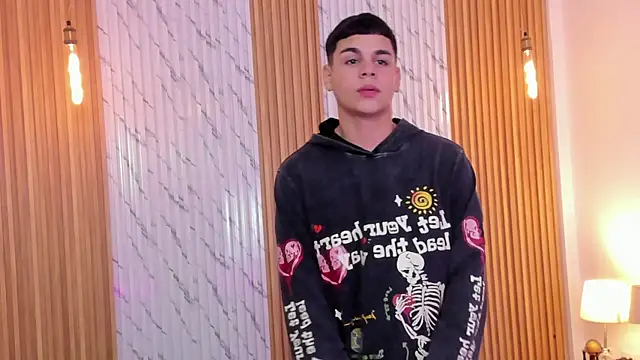 james jonnes online show from November 22, 2025, 7:46 pm