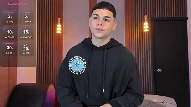 james jonnes online show from December 4, 2025, 12:03 pm