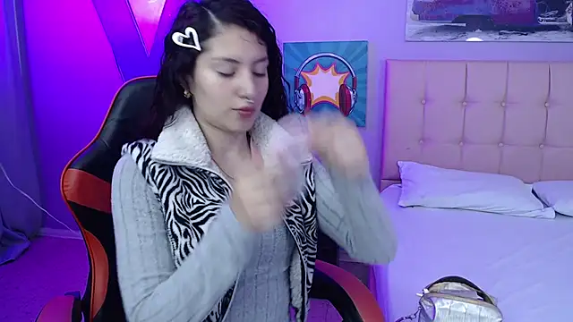 Snapshot of Sabriinaa_Foxx chatting on October 1, 2025, 12:22 pm Sabriinaa Foxx online show from October 1, 2025, 12:22 pm