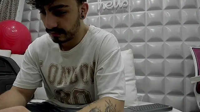 Jack Daniel   online show from December 4, 2025, 7:22 pm