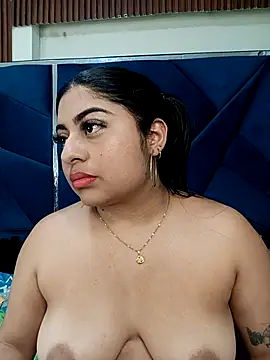 TifanieJones online show from September 28, 2025, 9:25 am