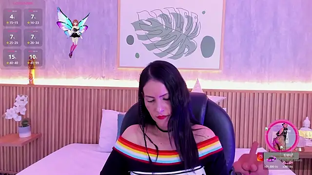 Coco-balenciaga online show from November 10, 2025, 11:53 am