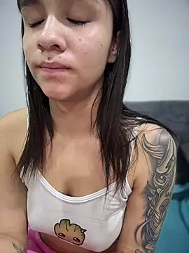 Isabella-Teen online show from November 25, 2025, 4:12 am