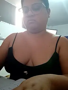 Snapshot of Chiki_hot92 chatting on January 8, 2026, 11:18 pm Chiki hot92 online show from January 8, 2026, 11:18 pm