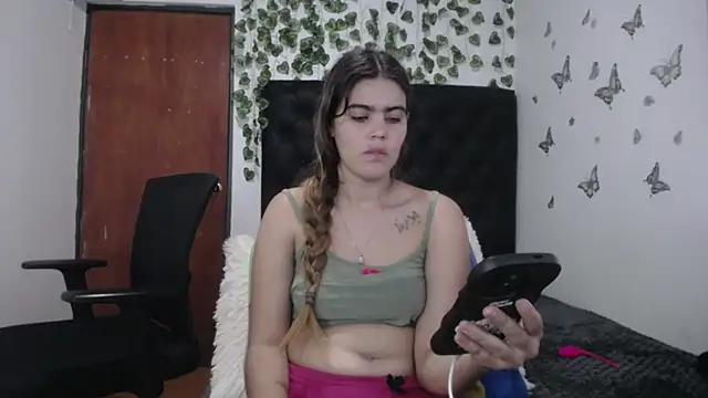 isabel 09 online show from October 24, 2025, 3:41 pm