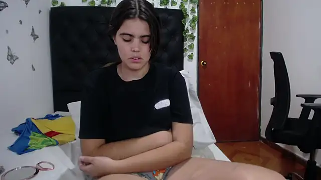 isabel 09 online show from November 6, 2025, 3:13 pm