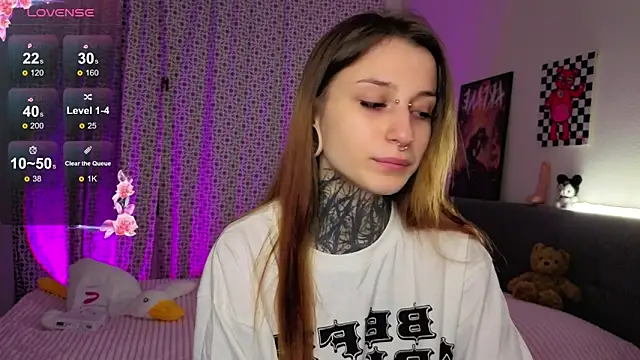 LilithPoison online show from October 15, 2025, 6:19 pm