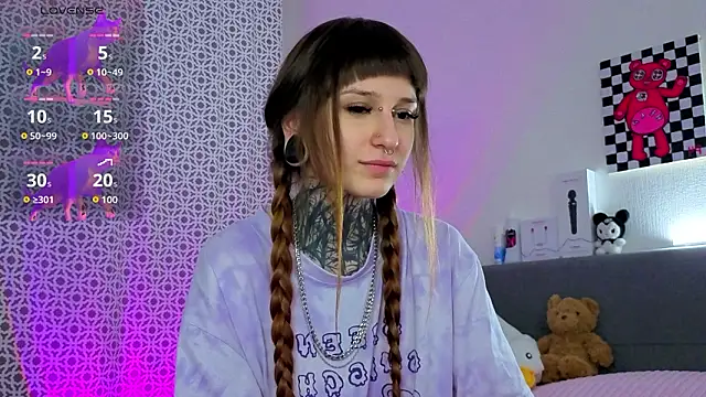 LilithPoison online show from February 22, 2026, 6:50 pm